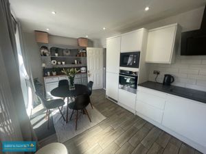 Kitchen/Diner- click for photo gallery